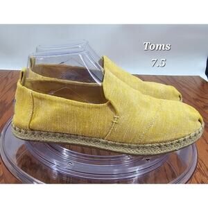 Tom's 
Alpargata Rope 2.0 Pineapple Espadrille